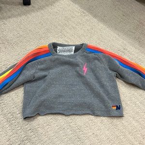S AV crop crewneck
